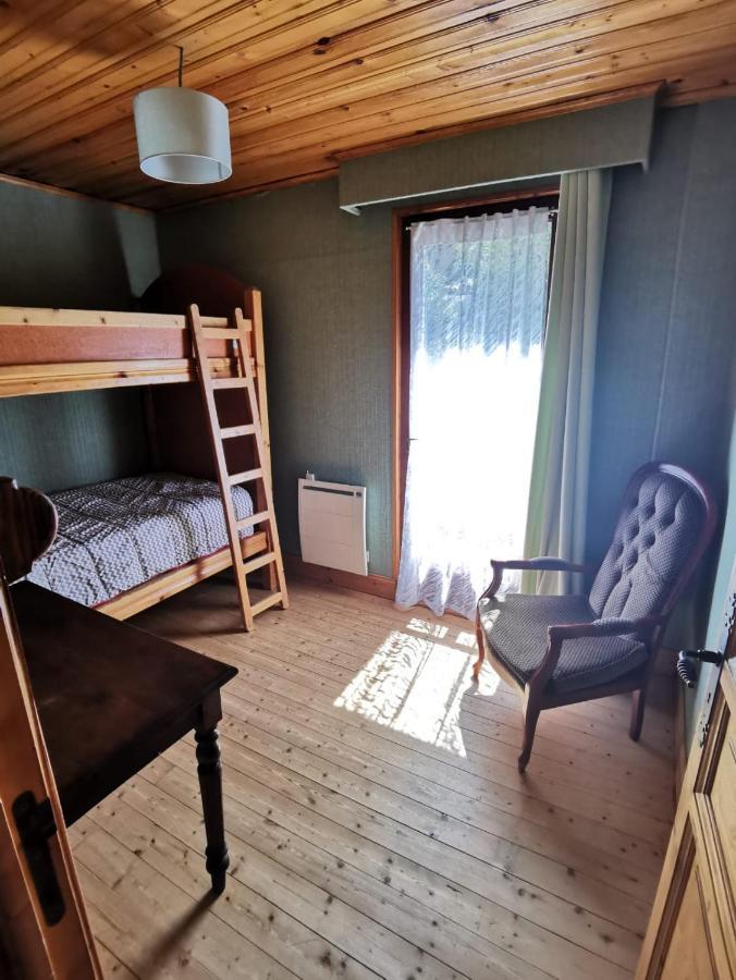 Authentique Chalet Vue Sur Le Lac Et Les Pistes ベス・エ・サンタナステーズ エクステリア 写真