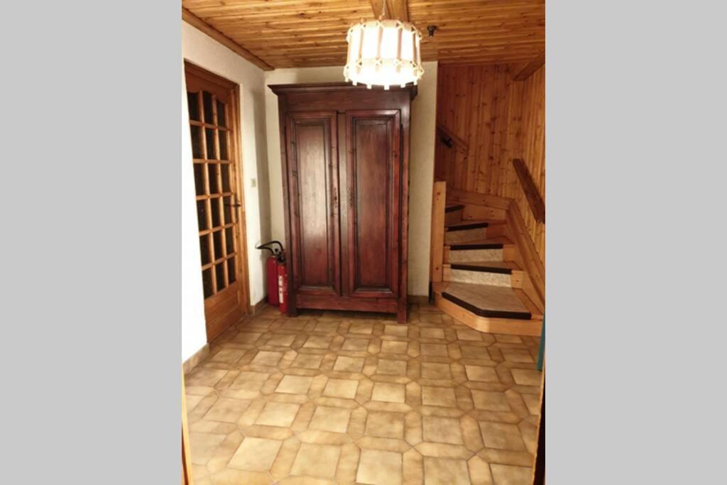 Authentique Chalet Vue Sur Le Lac Et Les Pistes ベス・エ・サンタナステーズ エクステリア 写真